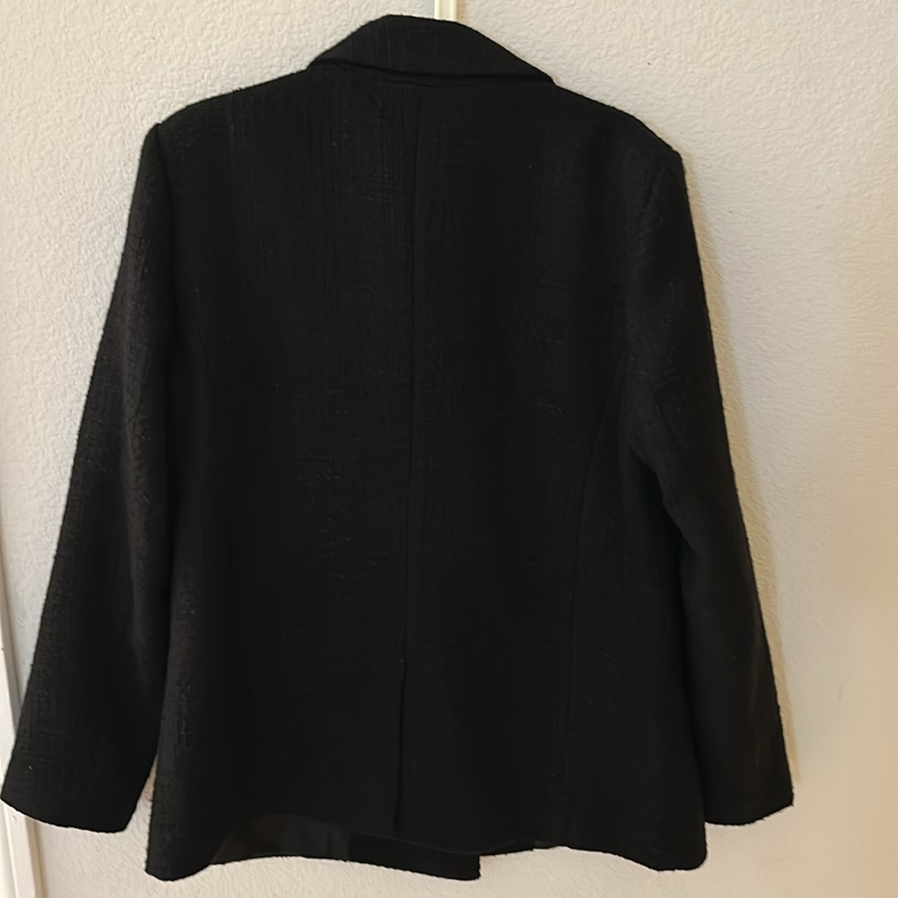 Black jacket - Picture 6 of 8